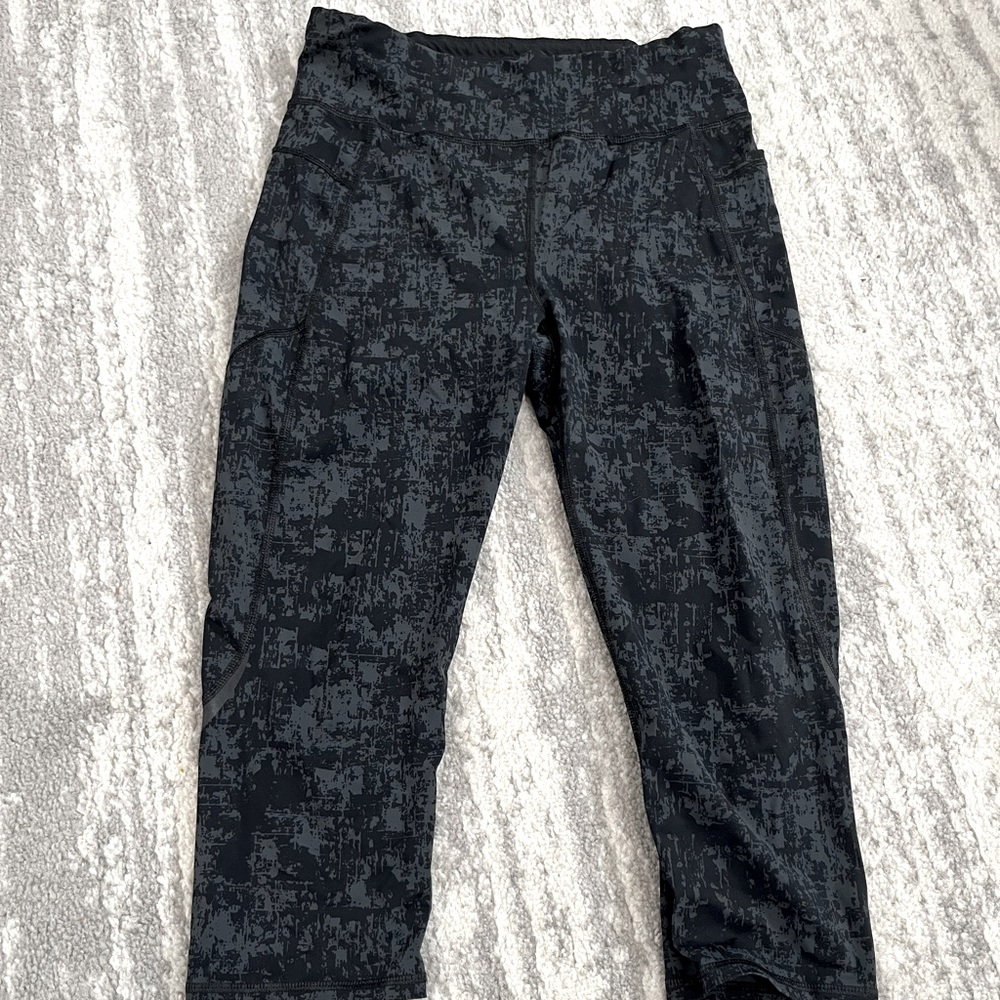 EUC Sweaty Betty Capri Leggings
